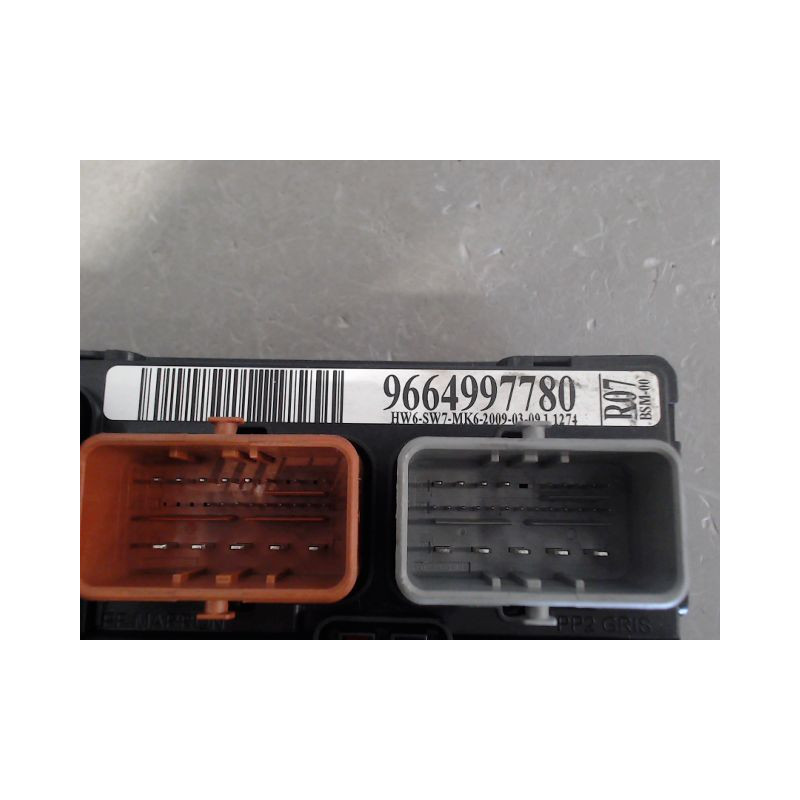 BOITE A FUSIBLES PEUGEOT 207 3P