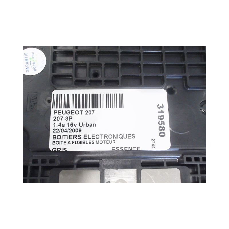 BOITE A FUSIBLES PEUGEOT 207 3P