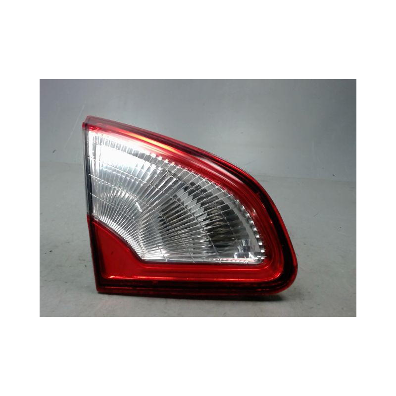 FEU ARRIERE INTERIEUR GAUCHE NISSAN QASHQAI