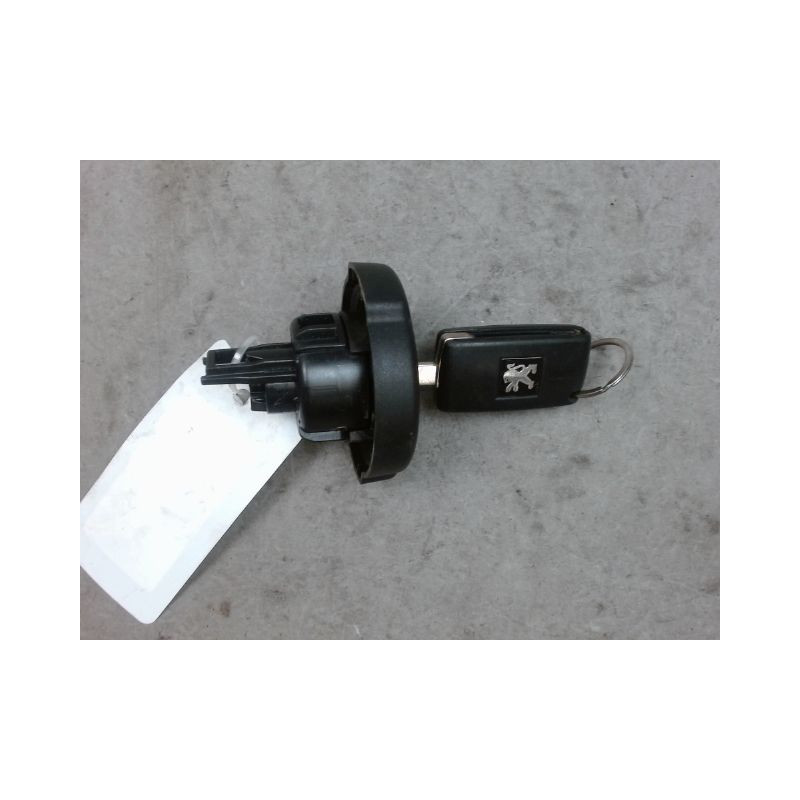 BOUCHON RESERVOIR A CARBURANT PEUGEOT 3008 2009-