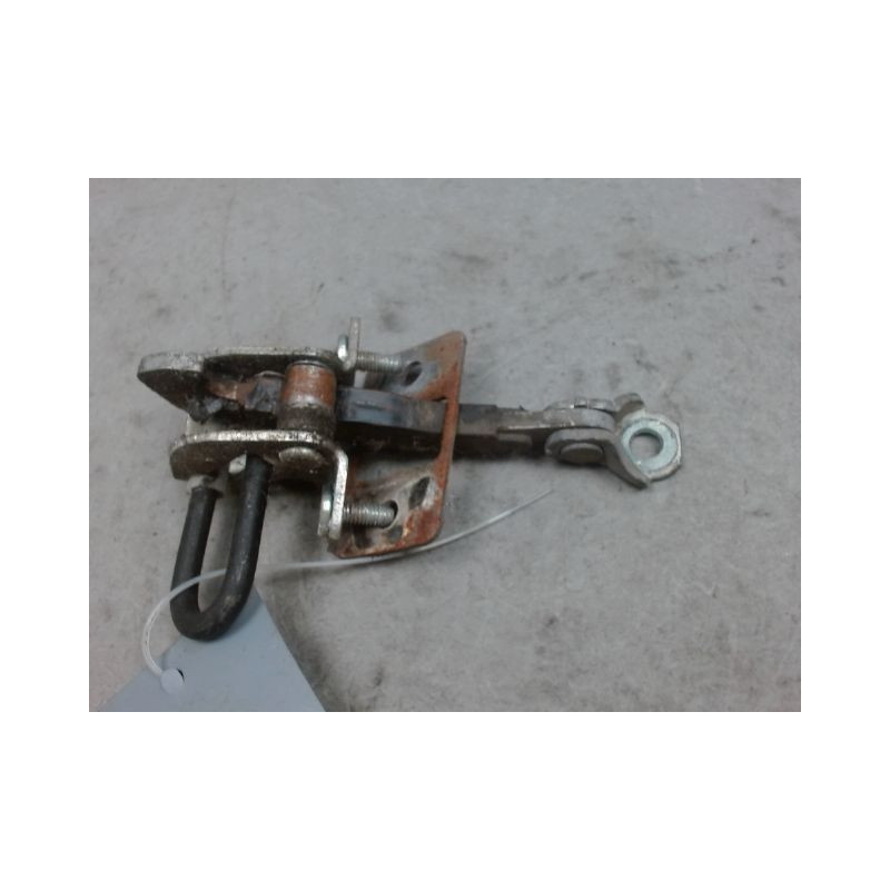 TIRANT PORTE AVANT DROIT IVECO 35C15