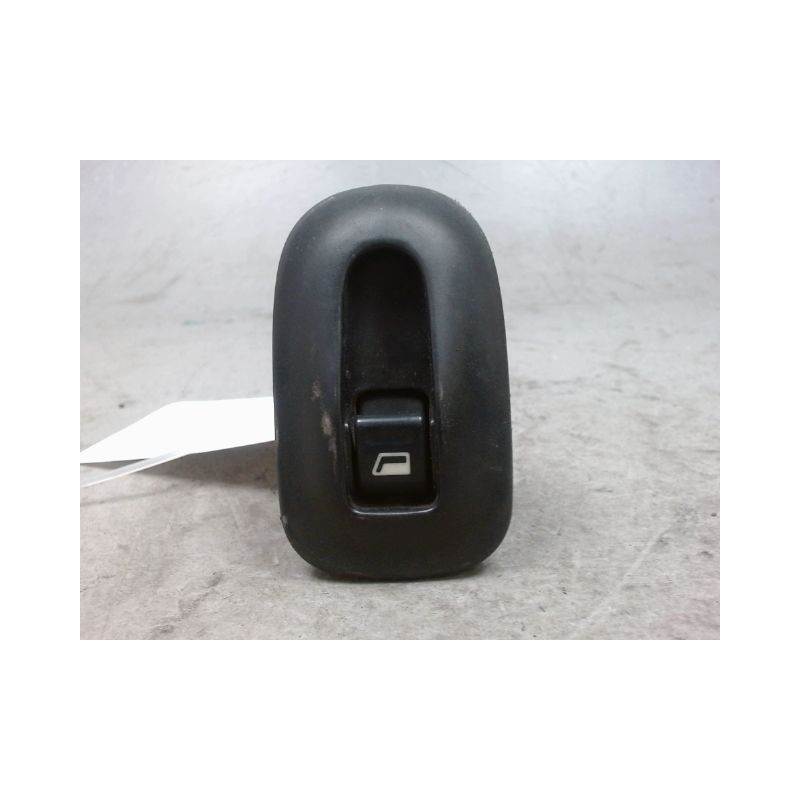 COMMANDE LEVE-GLACE PORTE AVD PEUGEOT 306