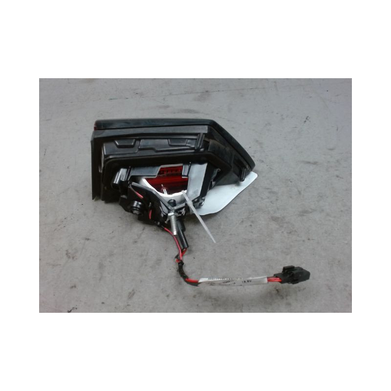FEU ARRIERE INTERIEUR GAUCHE RENAULT CLIO
