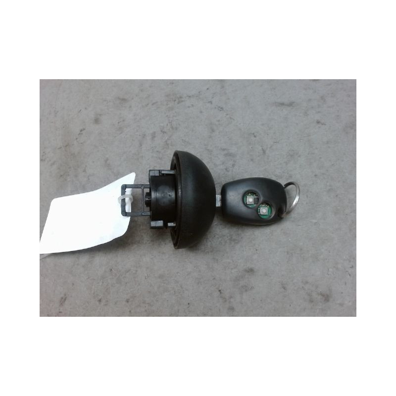 BOUCHON RESERVOIR A CARBURANT DACIA DUSTER