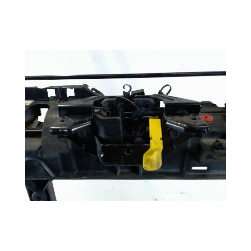 FACE AVANT FORD FIESTA
