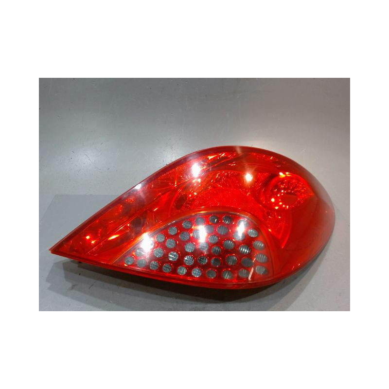 FEU ARRIERE DROIT PEUGEOT 207