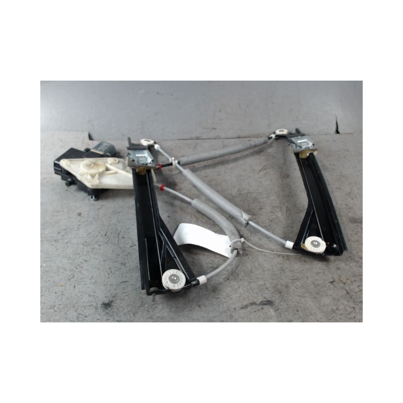 MECANISME+MOTEUR LEVE-GLACE AVANT GAUCHE VOLKSWAGEN POLO 2009-