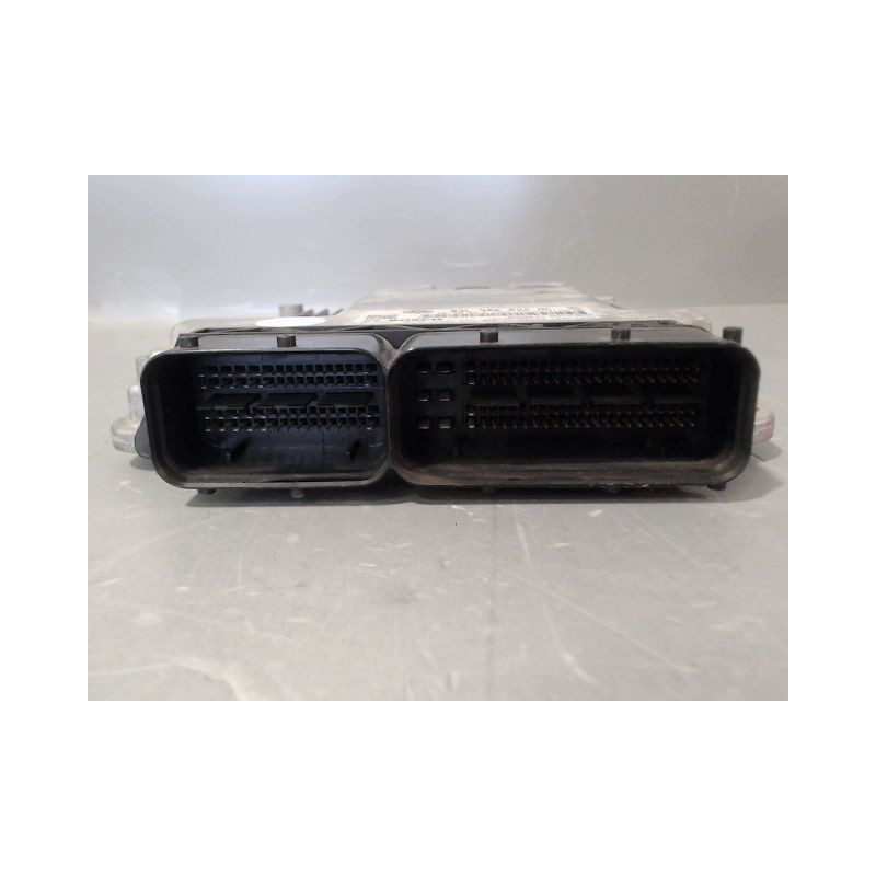 CALCULATEUR MOTEUR VOLKSWAGEN GOLF