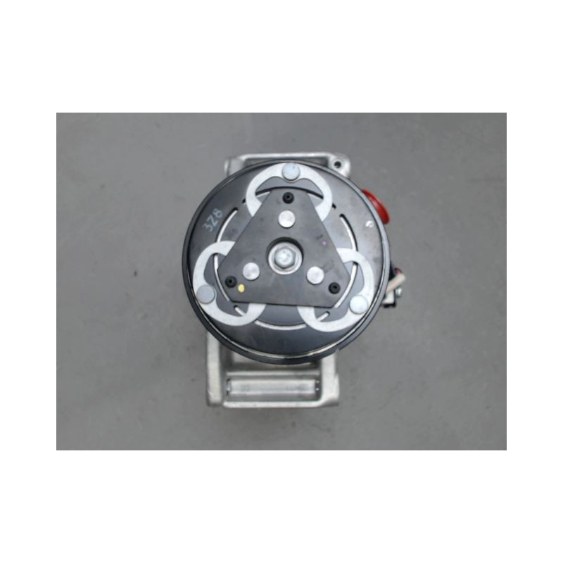 COMPRESSEUR AIR CONDITIONNE DACIA DUSTER