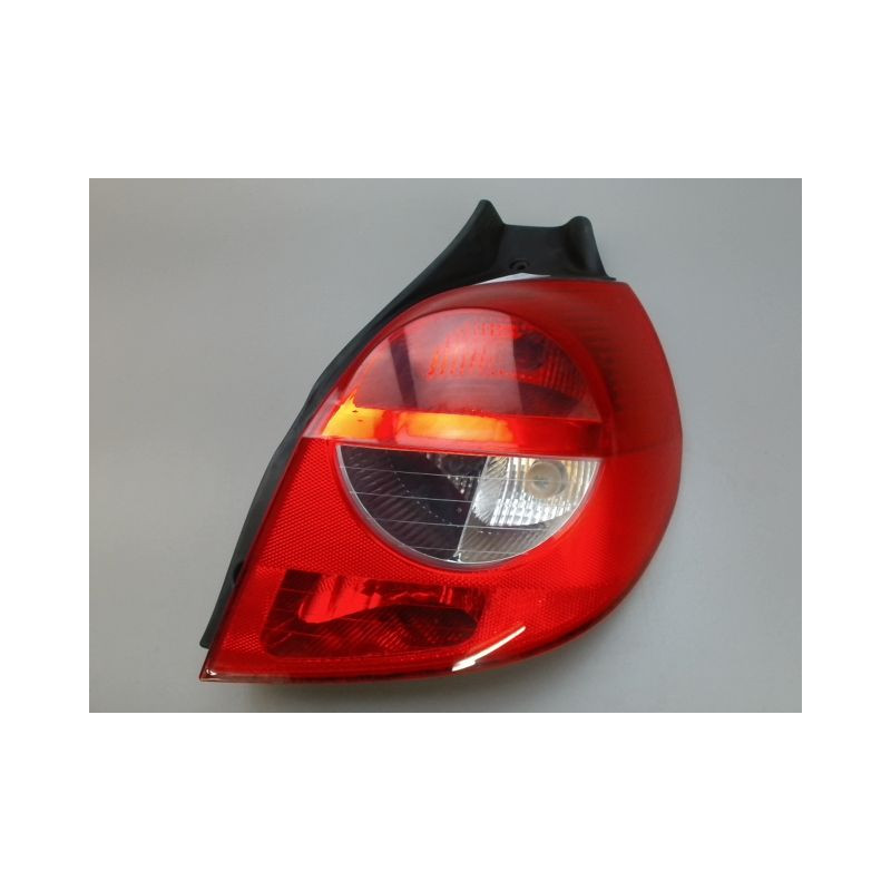 FEU ARRIERE DROIT RENAULT CLIO