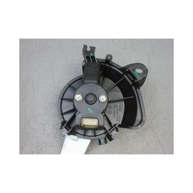 MOTEUR VENTILATEUR CHAUFFAGE OPEL CORSA
