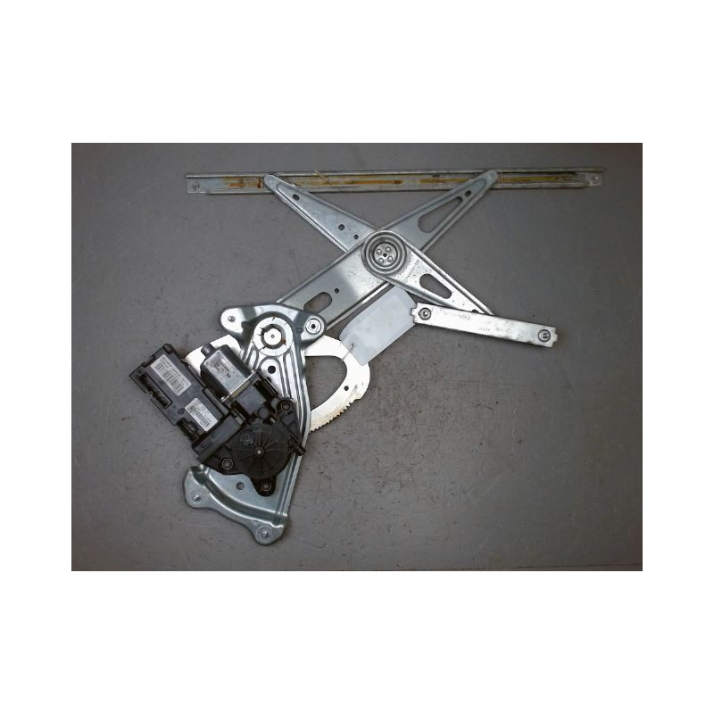 MECANISME ESSUIE-GLACE AVANT RENAULT SCENIC III 2009-