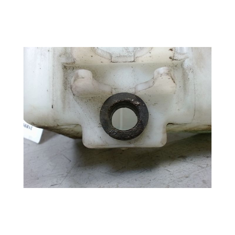 RESERVOIR LAVE-GLACE AVANT HYUNDAI ACCENT