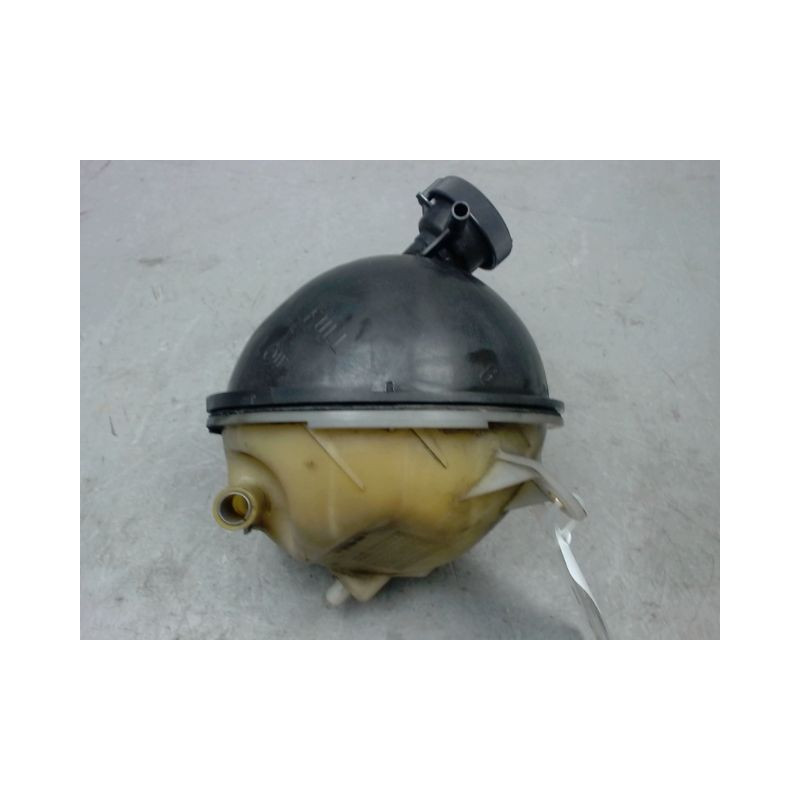 VASE EXPANSION TOYOTA AVENSIS 2003-