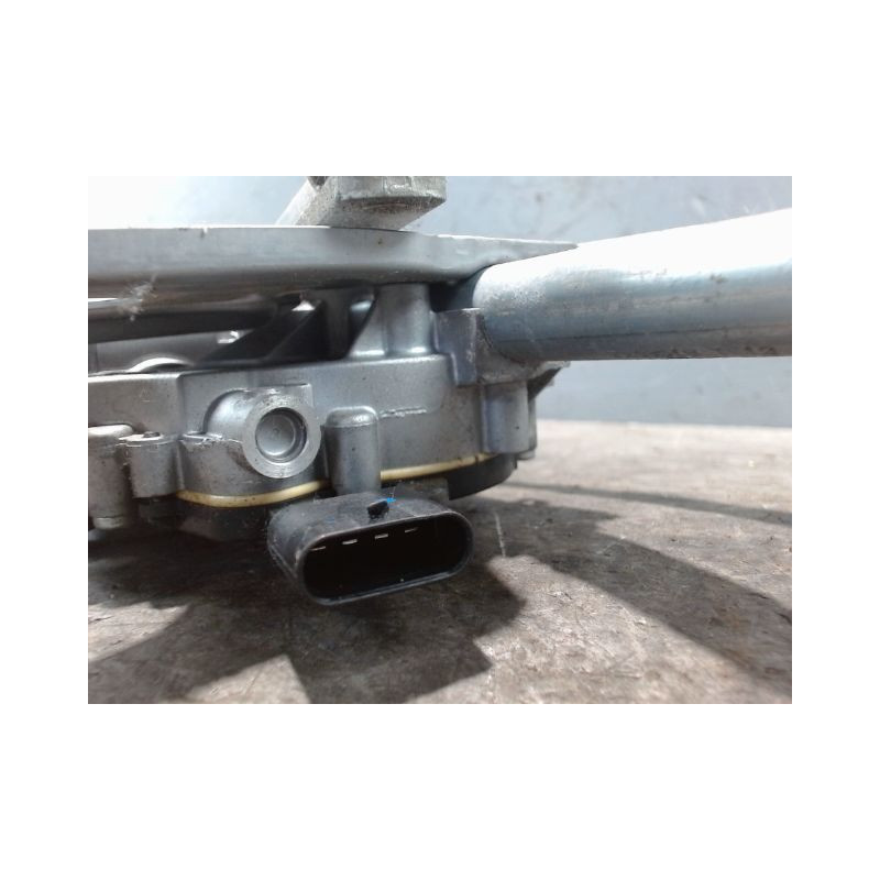 MOTEUR ESSUIE-GLACE AVANT BMW SERIE 1
