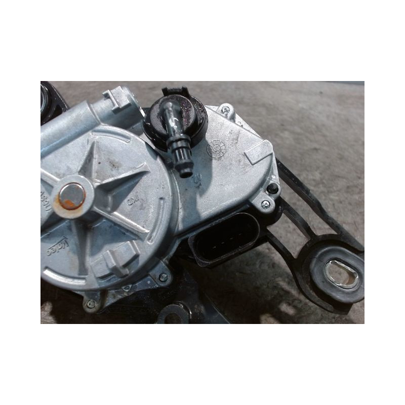 MOTEUR ESSUIE-GLACE ARRIERE AUDI A1