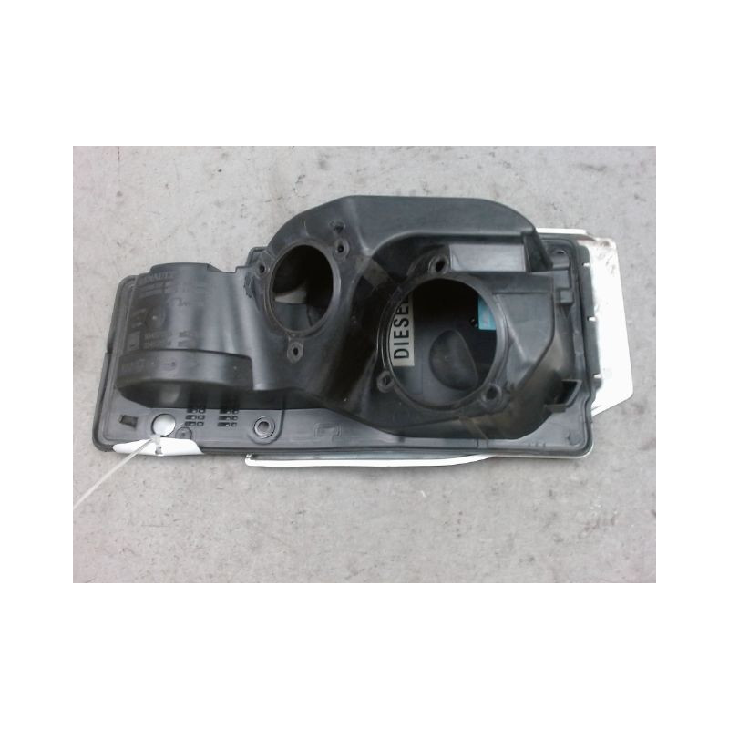 VOLET DE TRAPPE CARBURANT RENAULT TRAFIC