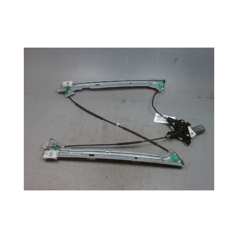 MECANISME+MOTEUR LEVE-GLACE AVANT DROIT MERCEDES VITO COMBI LONG 2003-