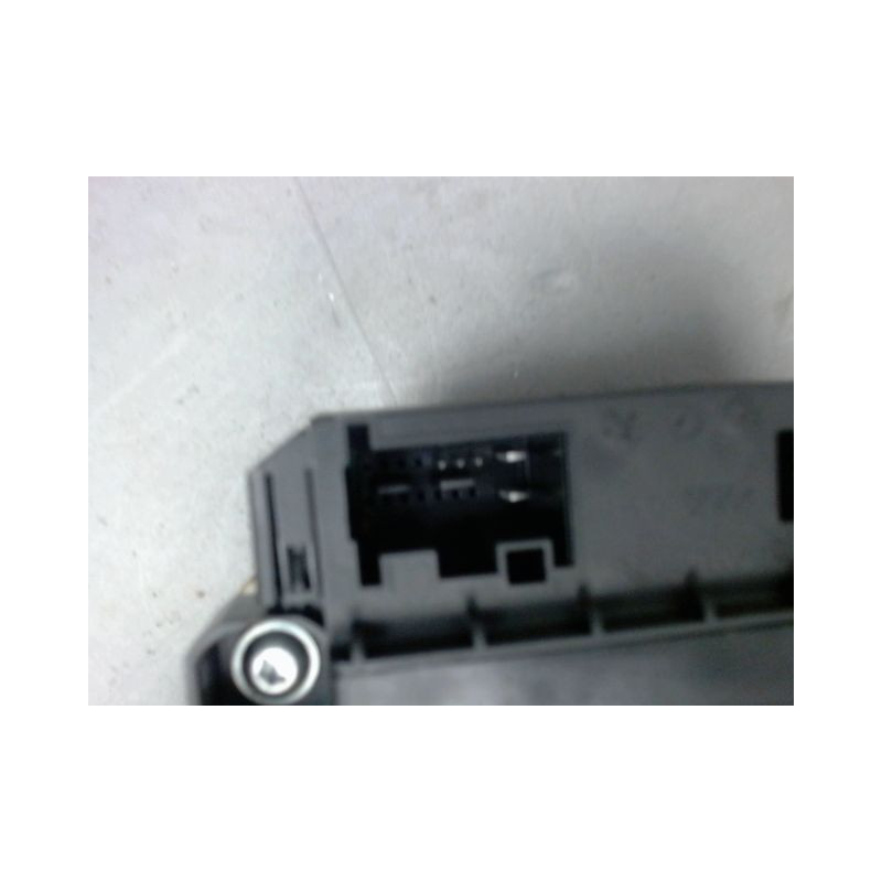 MECANISME+MOTEUR LEVE-GLACE AVANT DROIT VOLKSWAGEN POLO