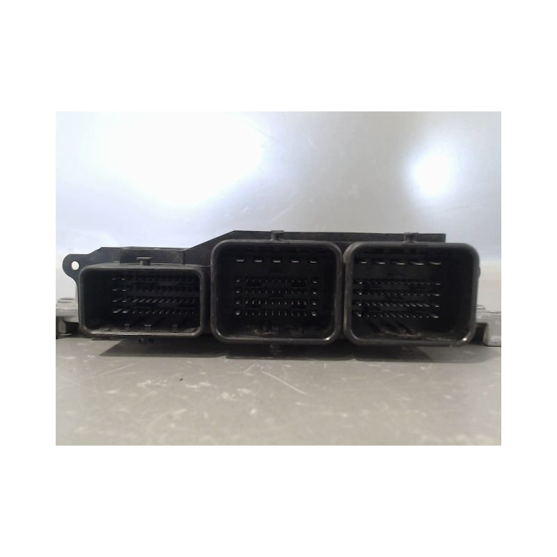 CALCULATEUR MOTEUR PEUGEOT 208