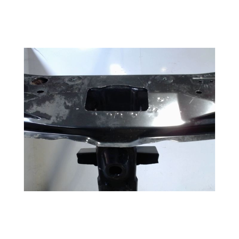 TRAVERSE SUPERIEURE ARMATURE AVANT DACIA DUSTER 2010-