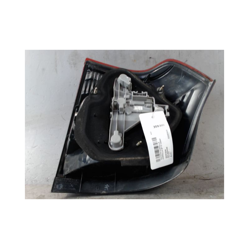 FEU ARRIERE DROIT TOYOTA COROLLA 2004-