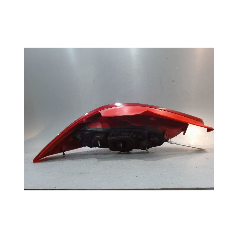 FEU ARRIERE DROIT OPEL CORSA