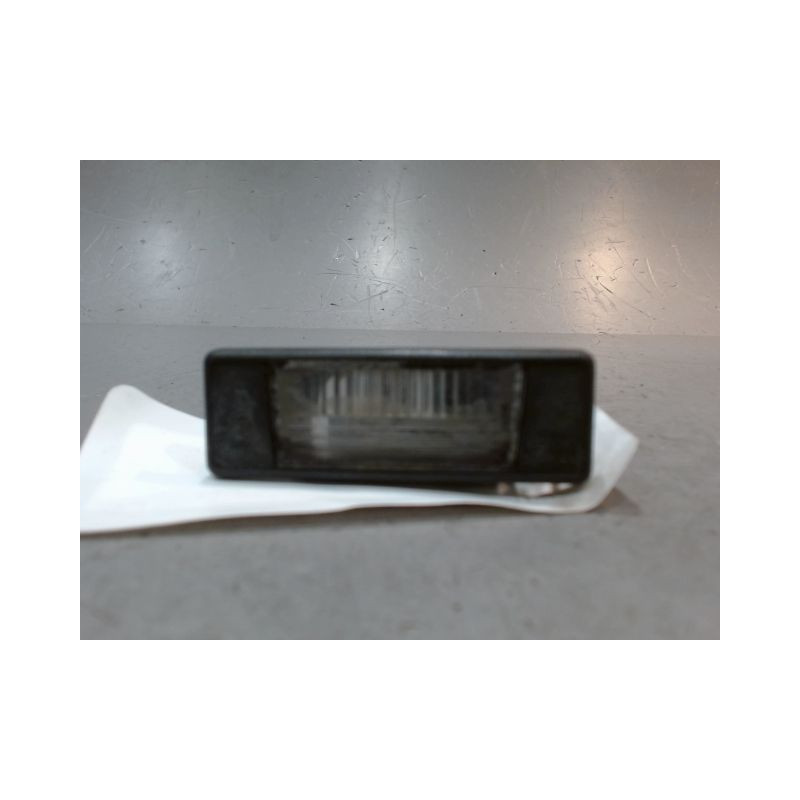 ECLAIREUR PLAQUE DE POLICE DROIT NISSAN QASHQAI