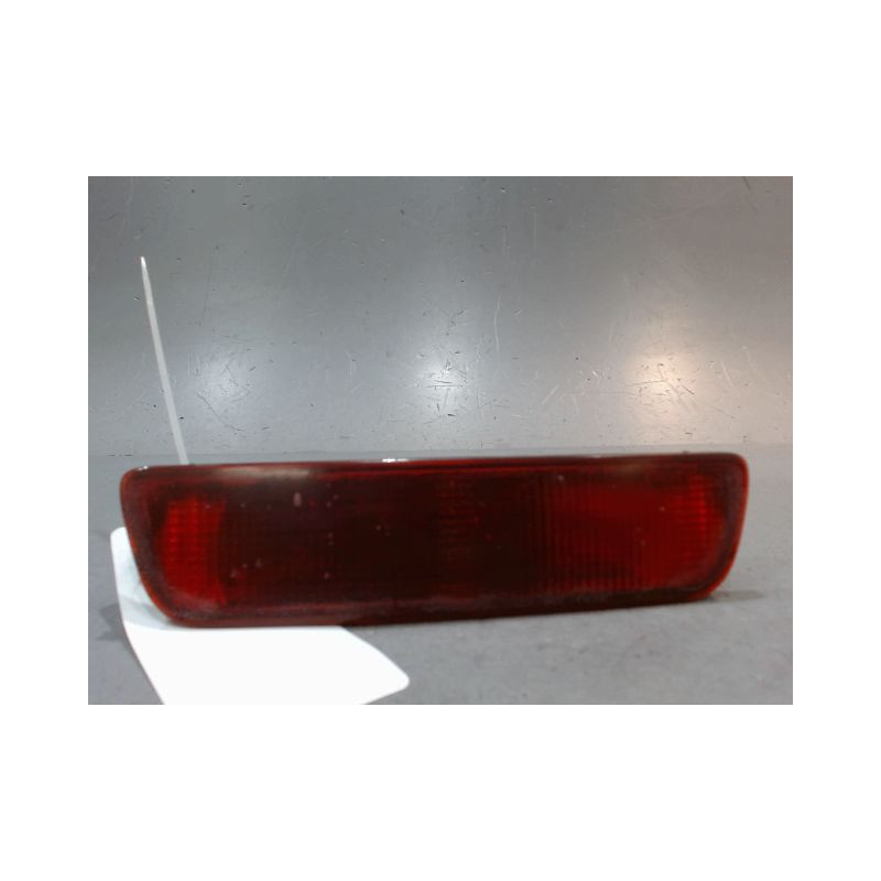 FEU BROUILLARD CENTRAL ARRIERE NISSAN QASHQAI
