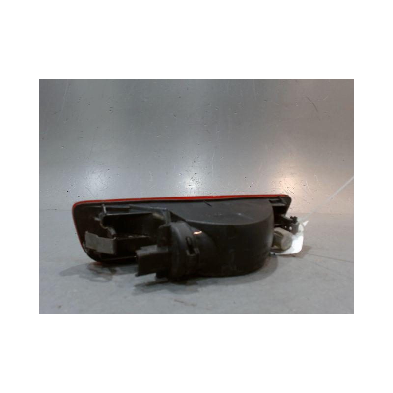 FEU BROUILLARD CENTRAL ARRIERE NISSAN QASHQAI