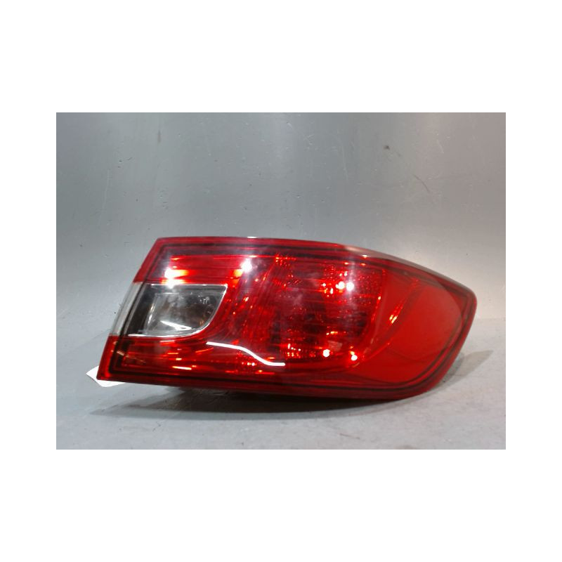 FEU ARRIERE DROIT RENAULT CLIO