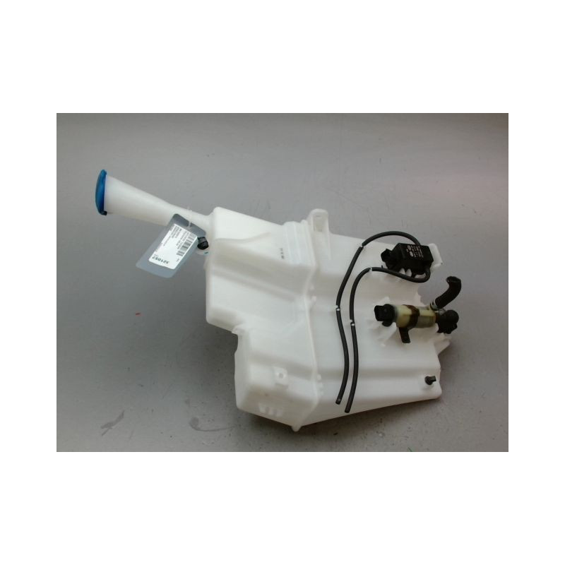 RESERVOIR LAVE-GLACE AVANT HYUNDAI TUCSON -04