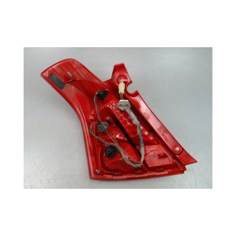 FEU ARRIERE DROIT SUZUKI SWIFT III 2005-2011