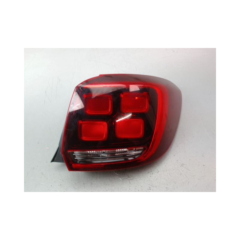 FEU ARRIERE DROIT DACIA SANDERO II Phase 1 2012-...