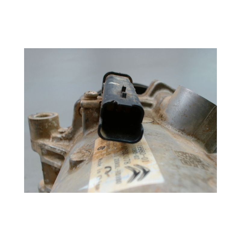 COMPRESSEUR AIR CONDITIONNE CITROEN BERLINGO FGT 2002-