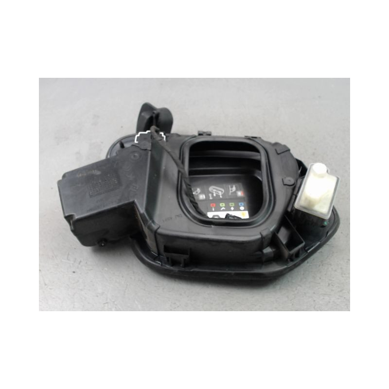 VOLET DE TRAPPE CHARGEMENT ELECTRIQUE PEUGEOT 208