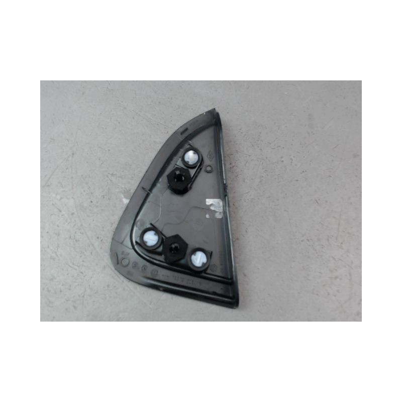 ELARGISSEUR AILE ARRIERE DROIT DACIA SANDERO 2008-
