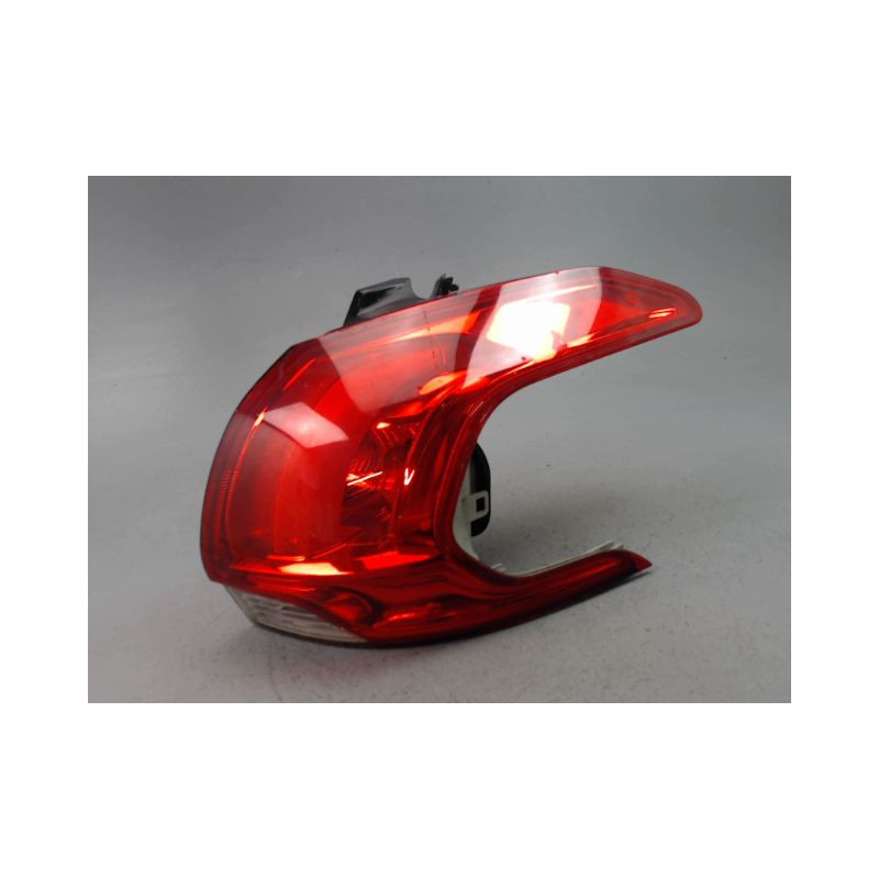 FEU ARRIERE DROIT PEUGEOT 2008 Phase 1 2013-...