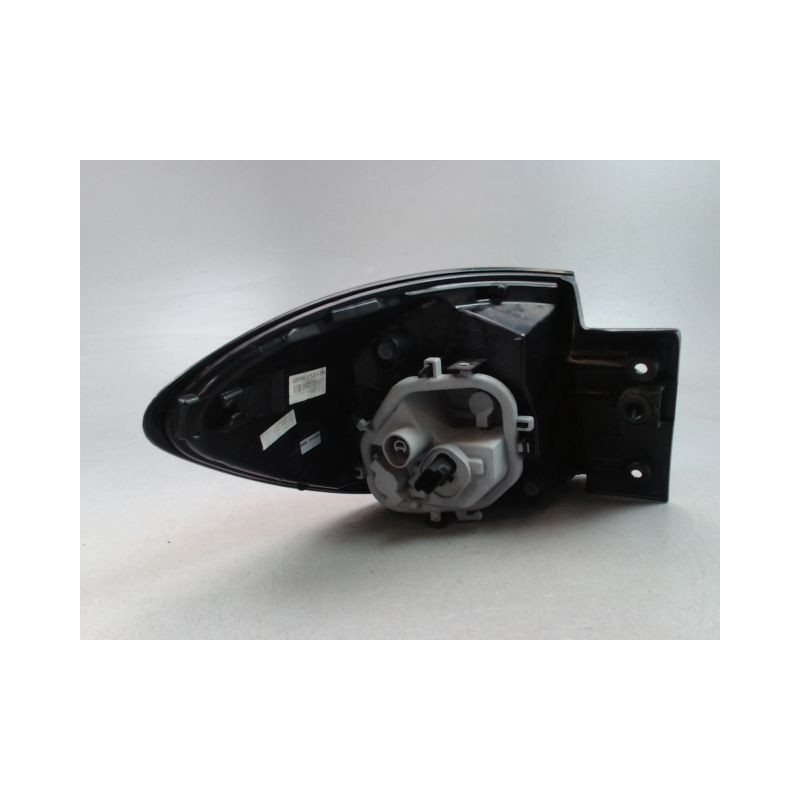 FEU ARRIERE DROIT RENAULT CAPTUR Phase 1 2013-...