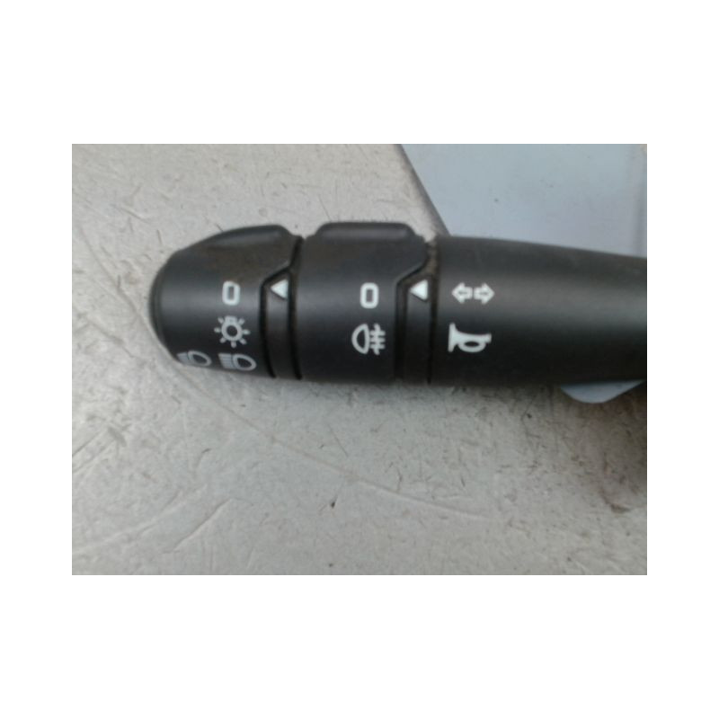 COMMANDE ECLAIRAGE DACIA SANDERO I 2008-2012
