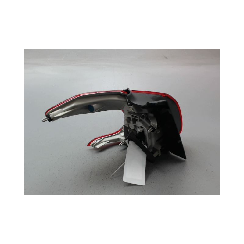 FEU ARRIERE DROIT PEUGEOT 2008 Phase 1 2013-...