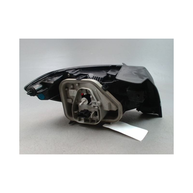 FEU ARRIERE DROIT PEUGEOT 208