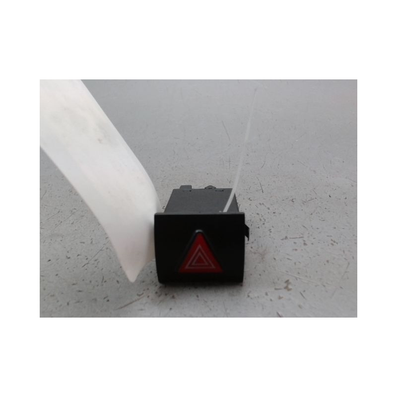 BOUTON DE WARNING SEAT TOLEDO 99-