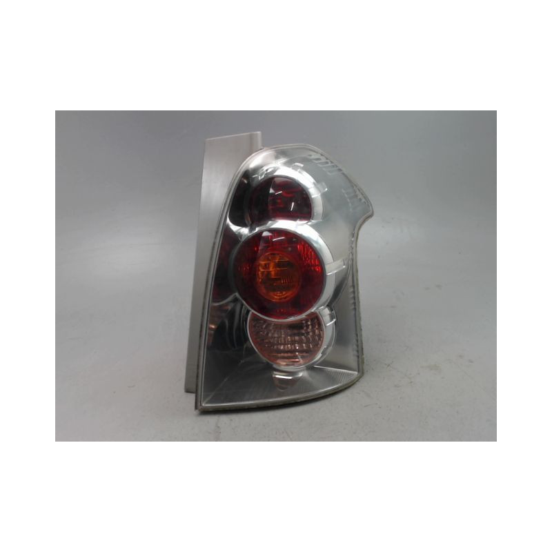 FEU ARRIERE DROIT TOYOTA COROLLA X Phase 2 2004-2007