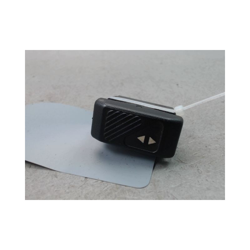 COMMANDE LEVE-GLACE PORTE AVD RENAULT CLIO I Phase 3 1996-1998