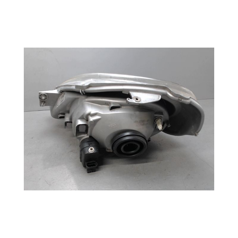 PHARE DROIT RENAULT TRAFIC