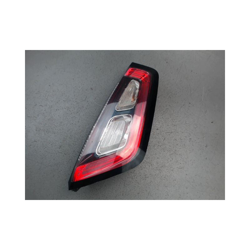 FEU ARRIERE DROIT FIAT PUNTO