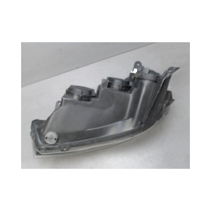 PHARE DROIT OPEL CORSA