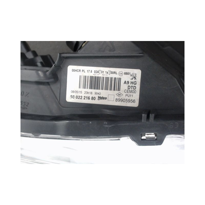 PHARE DROIT PEUGEOT 208