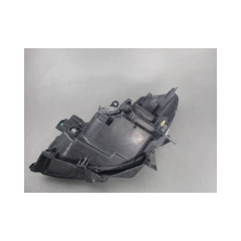 PHARE DROIT RENAULT CLIO